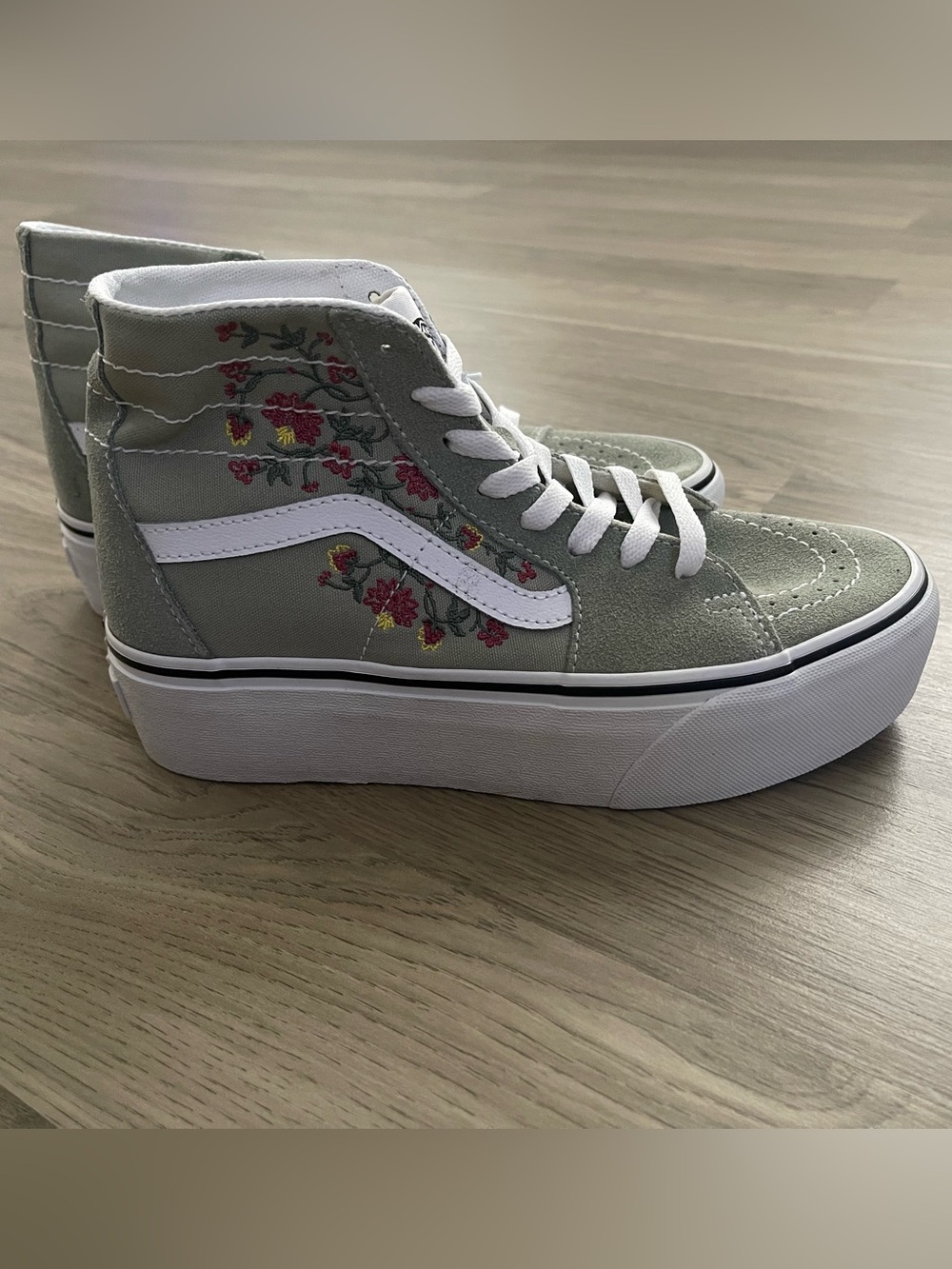 Vans Sk8-Hi Stackform Floral Sage Green Embroidered High-Top Platform Sneakers - Picture 2 of 6